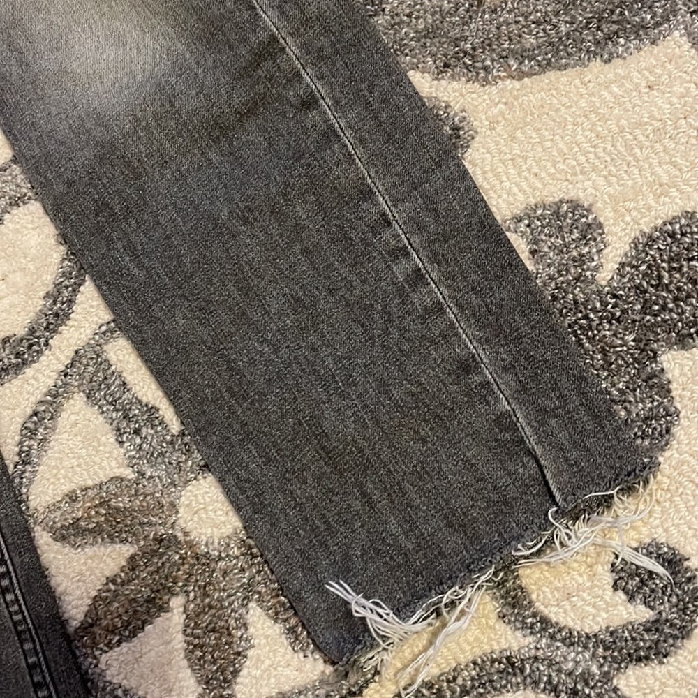 HUDSON Gray Jeans. Size 30” Waist   28” inseam - Picture 4 of 11